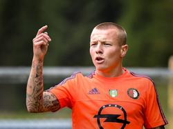 Jordy Clasie geeft druk aanwijzingen tijdens de training van Feyenoord op het trainingskamp in Oostenrijk. (09-07-2015)
