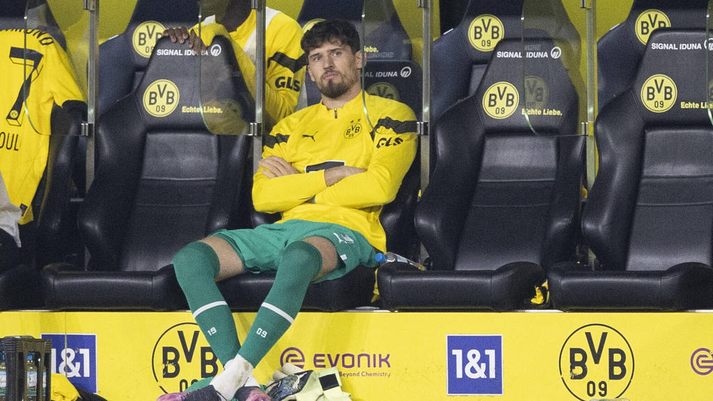 Gregor Kobel saß gegen den FC Bayern noch auf der Ersatzbank Gregor Kobel saß gegen den FC Bayern noch auf der Ersatzbank