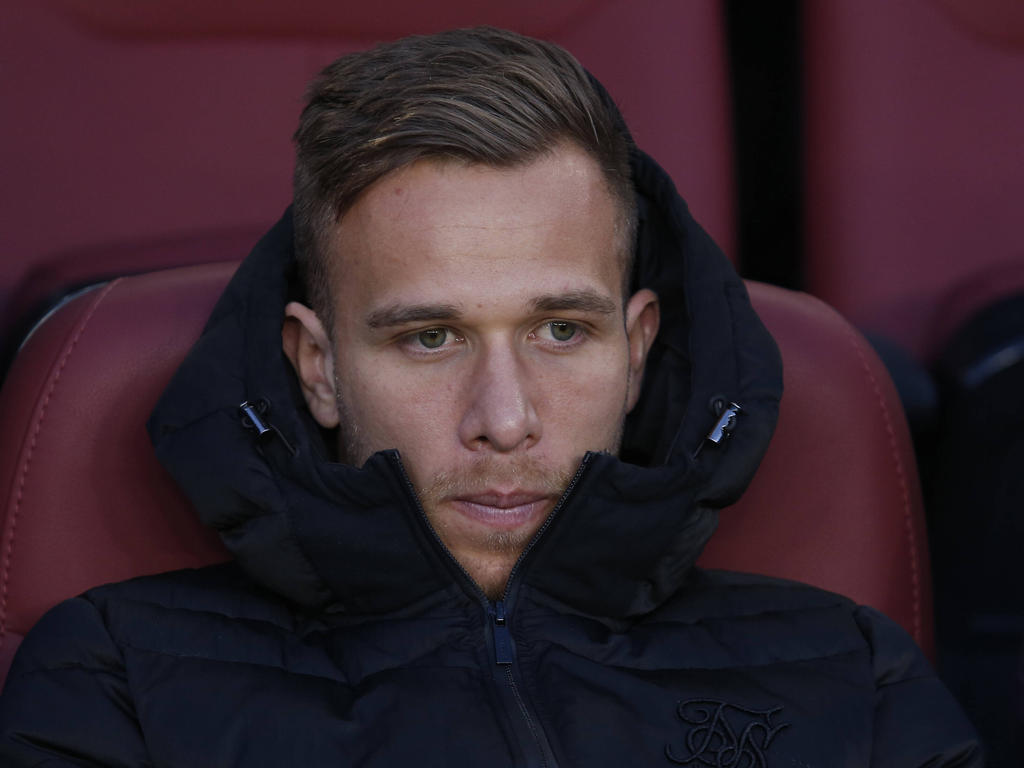 Arthur en el banquillo del FC Barcelona.