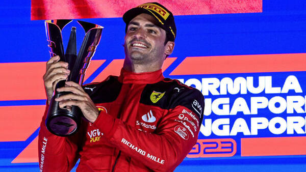 Carlos Sainz bejubelt den ersten Ferrari-Sieg in der Saison 2023