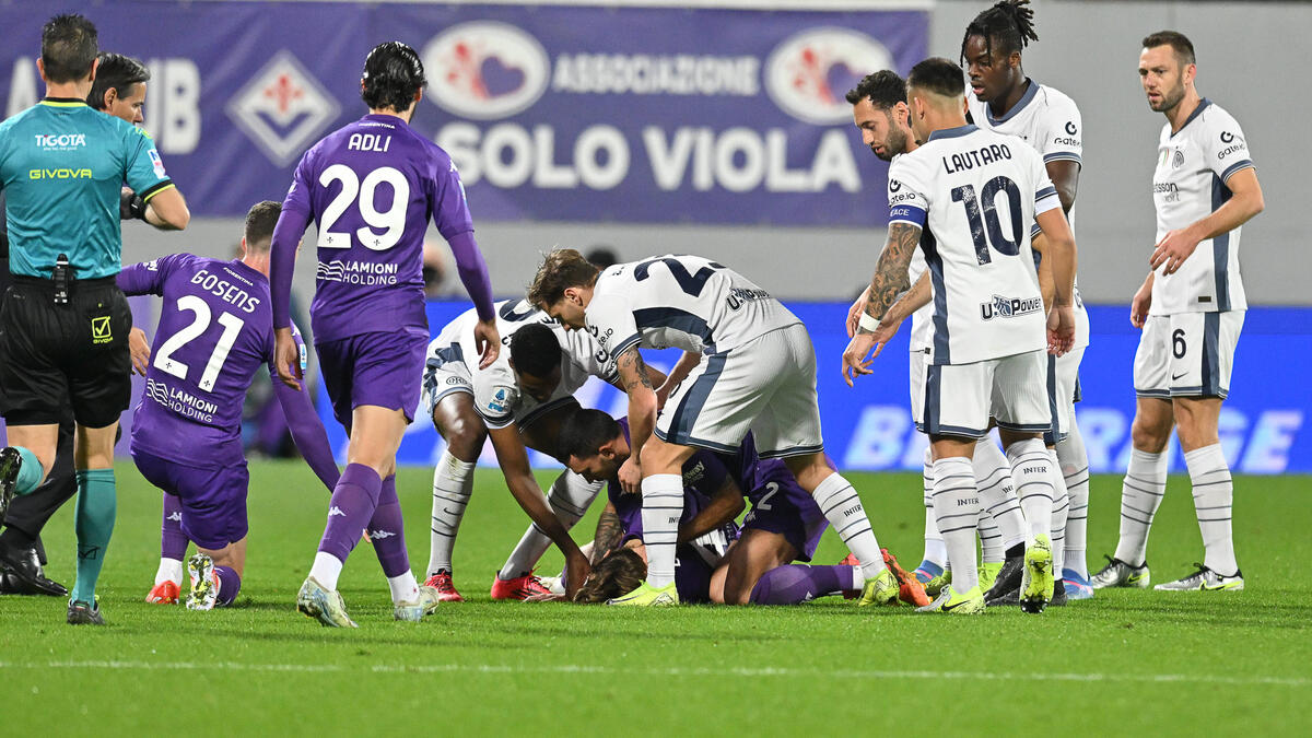 Mitspieler mussten auf dem Platz Erste Hilfe leisten