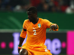 Emmanuel Eboue sancionado por no pagar a su agente. (Foto: Getty)