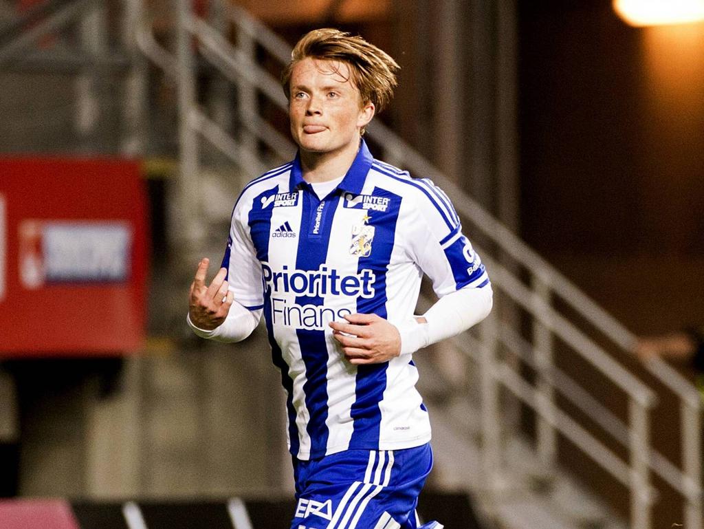 Sam Larsson is blij met zijn treffer tijdens IFK Göteborg - Falkenbergs FF. (25-4-2014)