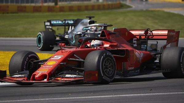 Keine Chance: Lewis Hamilton kam in Kanada nicht an Sebastian Vettel vorbei Keine Chance: Lewis Hamilton kam in Kanada nicht an Sebastian Vettel vorbei