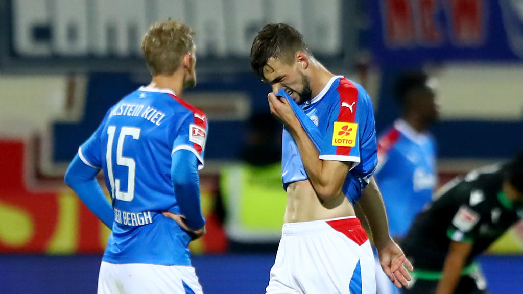 Jonas Meffert (r.) muss eine Geldstrafe zahlen Jonas Meffert (r.) muss eine Geldstrafe zahlen