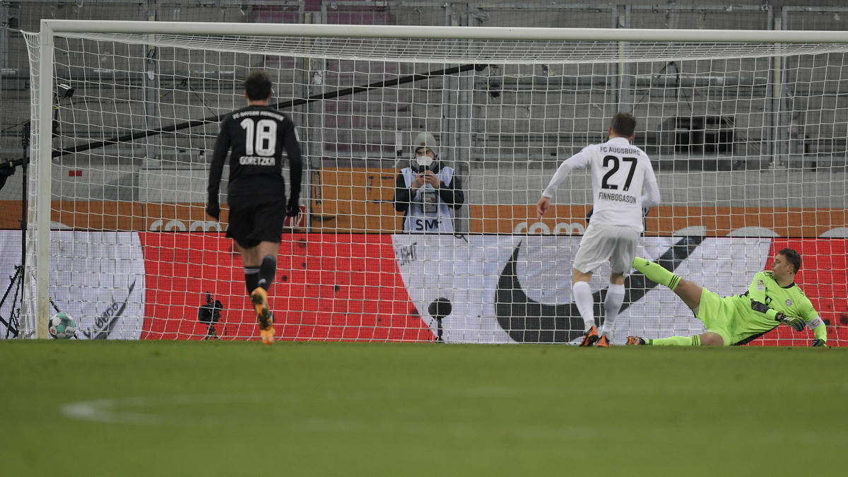 Schlüsselszene: Finnbogason scheitert vom Elfmeterpunkt Schlüsselszene: Finnbogason scheitert vom Elfmeterpunkt