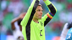 Manuel Neuer und die Binde des Anstoßes