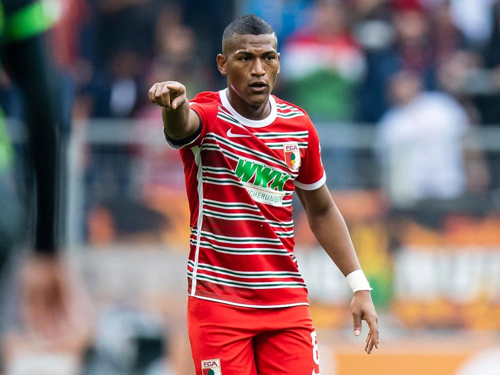 Augsburgs Carlos Gruezo steht vor einem Wechsel in die USA Augsburgs Carlos Gruezo steht vor einem Wechsel in die USA