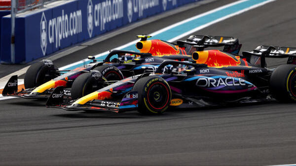 Das Red-Bull-Duo Max Verstappen und Sergio Pérez dominiert die Formel-1-Saison 2023