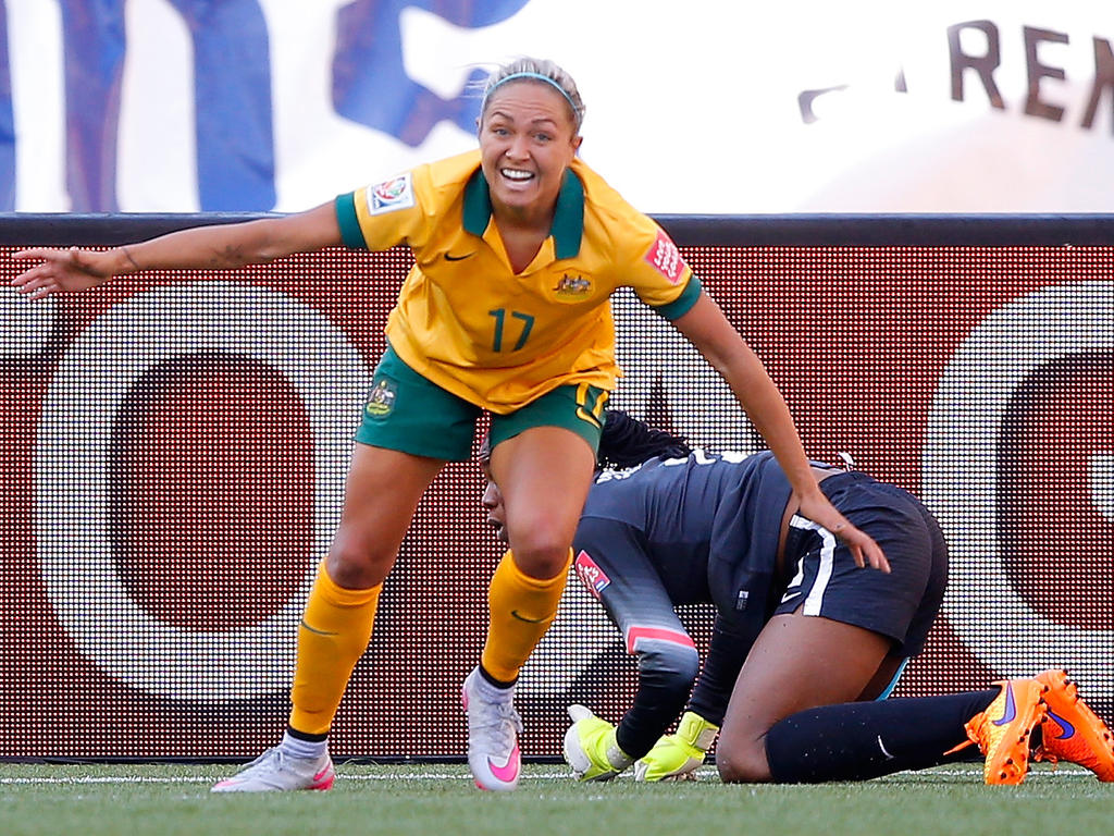 La delantera de Australia Kyah Simon celebra uno de sus goles ante Nigeria. (Foto: Getty)