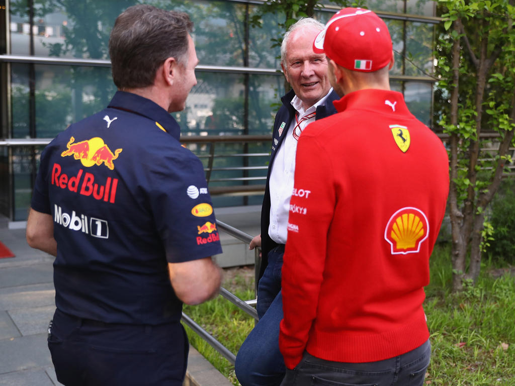 Zwischen Christian Horner (l.) und Sebastian Vettel bestand Gesprächsbedarf Zwischen Christian Horner (l.) und Sebastian Vettel bestand Gesprächsbedarf