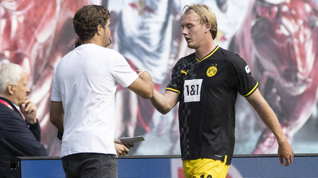 BVB-Trainer Edin Terzic und Julian Brandt (r.) führten im Sommer ein offenes Gespräch