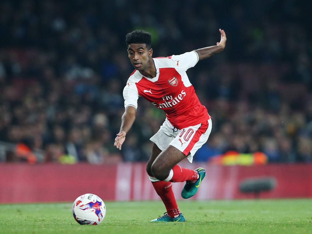 Gedion Zelalem krijgt speeltijd tijdens het League Cup-duel Arsenal - Reading (25-10-2016).