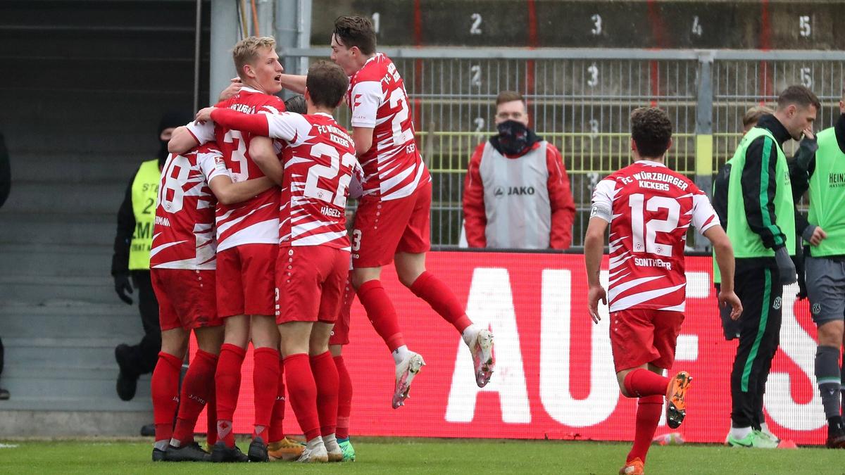 Die Würzburger Kickers drehten die Partie gegen Hannover 96 Die Würzburger Kickers drehten die Partie gegen Hannover 96