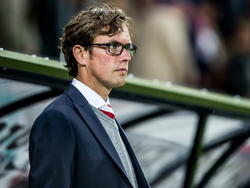 Alex Pastoor kijkt als trainer van Sparta Rotterdam teleurgesteld na afloop van het gelijkspel tegen De Graafschap. (08-05-2015)