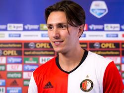Steven Berghuis voor het eerst in het shirt van Feyenoord. De buitenspeler wordt officieel gepresenteerd bij de Rotterdammers. (02-08-2016)