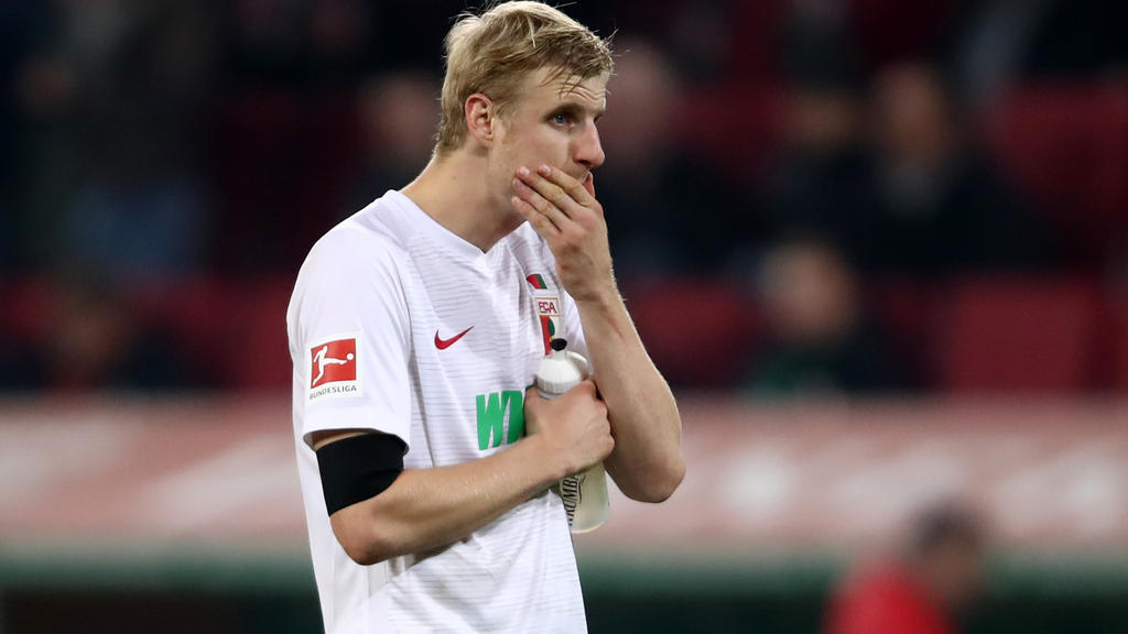 Martin Hinteregger steht zur Zeit noch beim FC Augsburg unter Vertrag