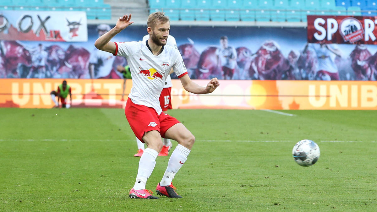 Konrad Laimer von RB Leipzig muss sich einer Knie-OP unterziehen Konrad Laimer von RB Leipzig muss sich einer Knie-OP unterziehen