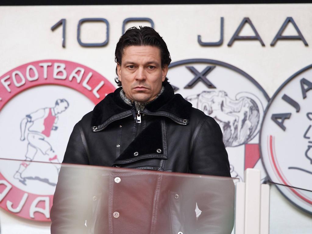 Jari Litmanen brengt een bezoek aan zijn oude club Ajax, waar hij in 1995 de Champions League mee won. (19-02-2012)