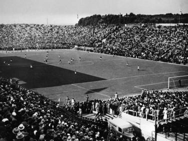 Im Finale der WM 1934 trifft Gastgeber Italien im Nationalstadion von Rom auf die Tschechoslowakei