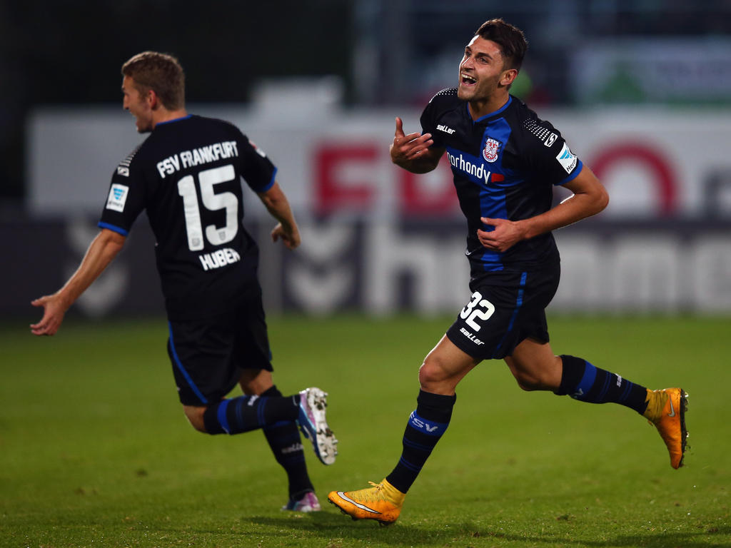 Vincenzo Grifo (r.) wechselt zum SC Freiburg Vincenzo Grifo (r.) wechselt zum SC Freiburg
