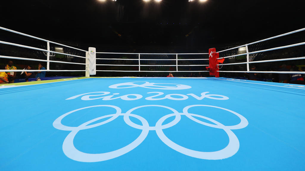 Das IOC legt die Box-Vorbereitungen für Olympia auf Eis Das IOC legt die Box-Vorbereitungen für Olympia auf Eis