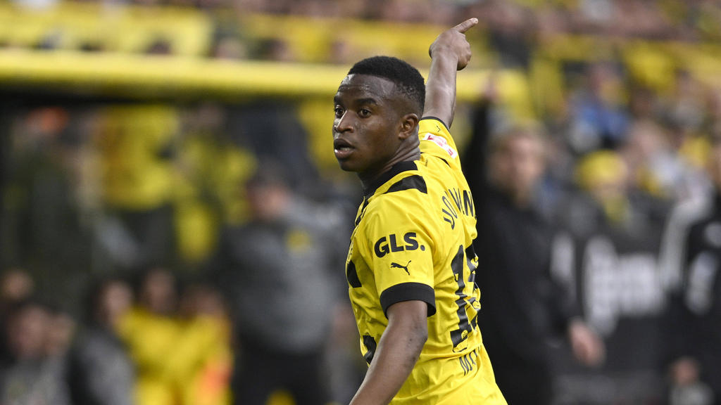 Youssoufa Moukoko steht nur noch bis 2023 beim BVB unter Vertrag Youssoufa Moukoko steht nur noch bis 2023 beim BVB unter Vertrag
