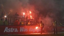 Die Fans des FC St. Pauli zündelten im Derby gegen den HSV nach allen Regeln der Kunst