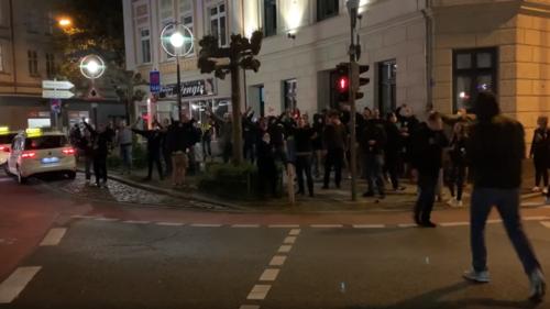 BVB-Fans feiern den Pokalsieg am Borsigplatz