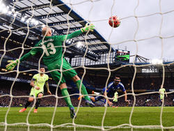 Diego Costa erzielte das erste von fünf Toren gegen Manchester City