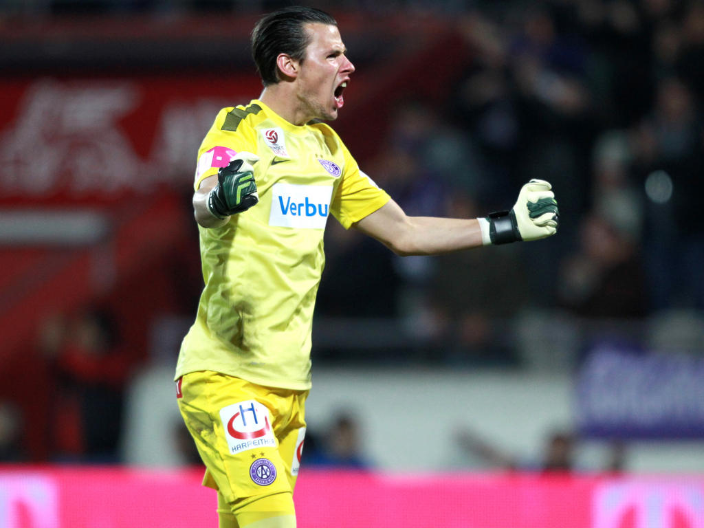 Am Ende stand die Null. Austria-Tormann Heinz Lindner musste als erster Bundesliga-Goalie seit Dezember 2012 während eines Spiels gegen Salzburg den Ball nicht aus dem Netz holen.