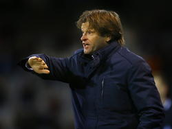 De Graafschap trainer Jan Vreman geeft aanwijzingen aan zijn spelers. (17-02-2015)