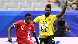 Alphonso Davies (l.) kommt auf 64 MLS-Einsätze