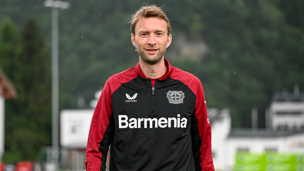 Simon Rolfes ist der Nachfolger von Rudi Völler Simon Rolfes ist der Nachfolger von Rudi Völler