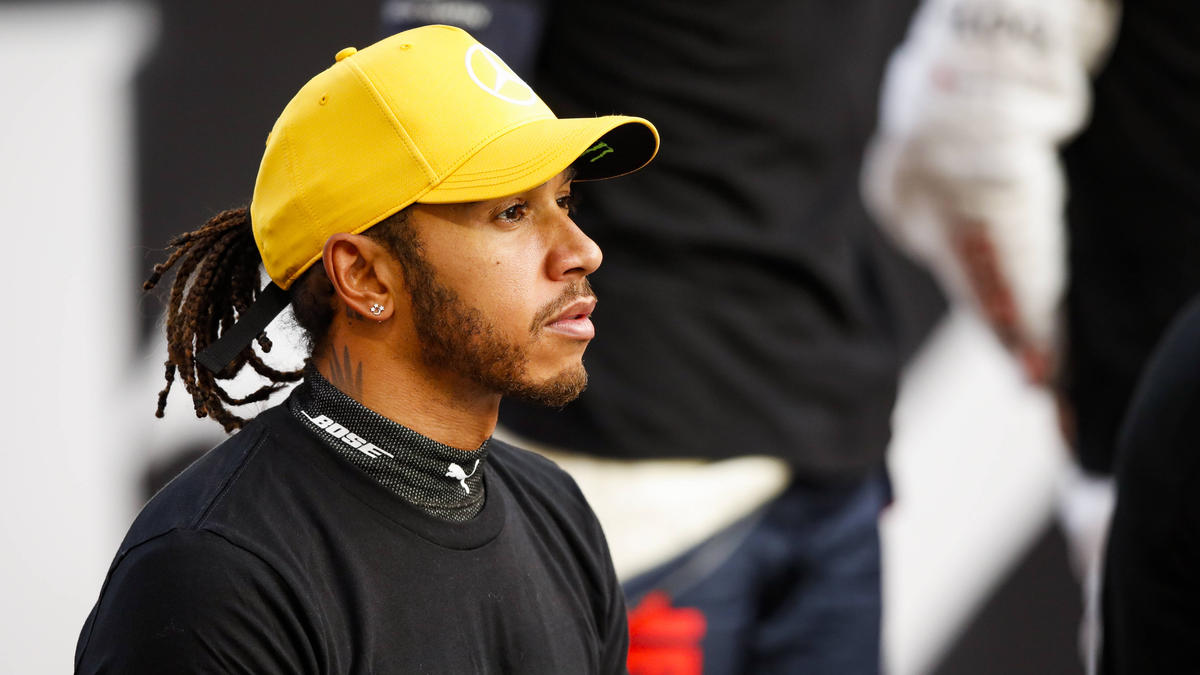 Lewis Hamilton besitzt derzeit keinen Vertrag bei Mercedes Lewis Hamilton besitzt derzeit keinen Vertrag bei Mercedes