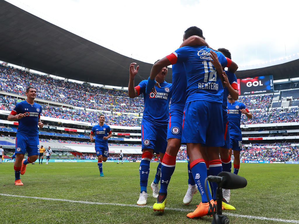 Los jugadores de Cruz Azul celebran el gol de Andrés Rentería. (Foto: Getty) Los jugadores de Cruz Azul celebran el gol de Andrés Rentería. (Foto: Getty)