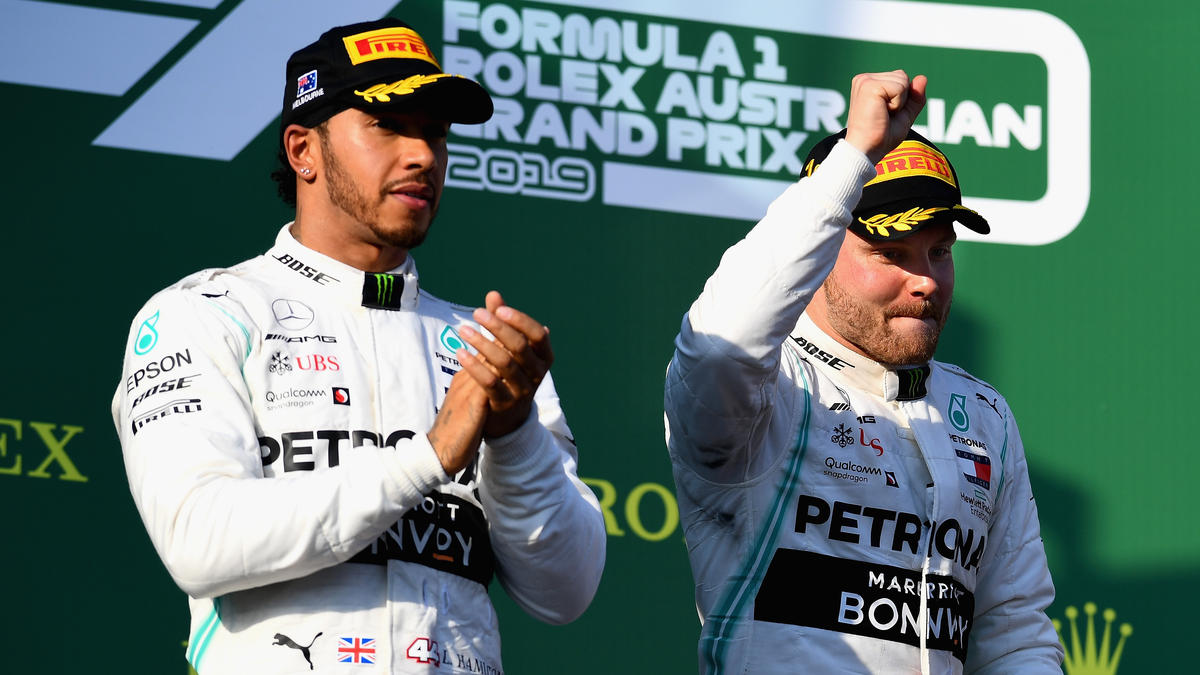 Muss Lewis Hamilton Valtteri Bottas 2019 noch öfter applaudieren? Muss Lewis Hamilton Valtteri Bottas 2019 noch öfter applaudieren?
