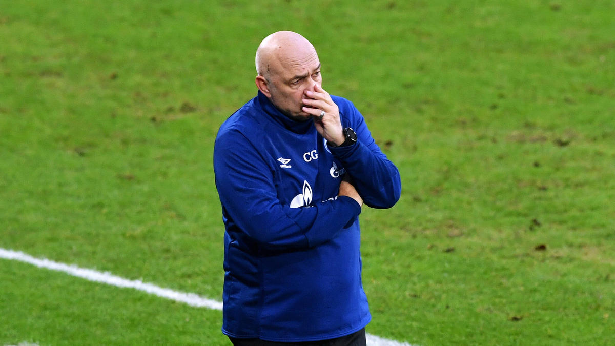 Christian Gross soll seine Spieler beim FC Schalke 04 verwechseln Christian Gross soll seine Spieler beim FC Schalke 04 verwechseln
