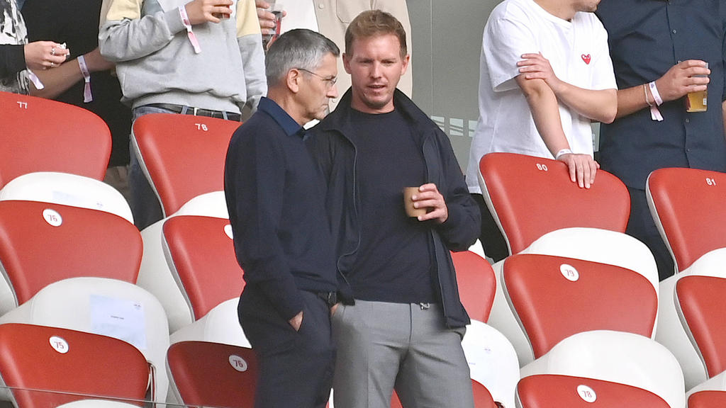 Julian Nagelsmann ist der Trainer der deutschen Fußball-Nationalmannschaft Julian Nagelsmann ist der Trainer der deutschen Fußball-Nationalmannschaft