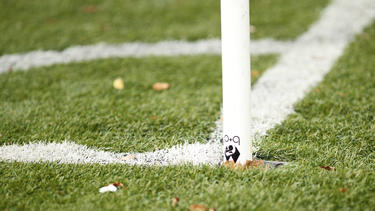 Mitunter übertragen ausländische Fernsehsender Spiele in den Zielländern. Beispielsweise übertragen Sender wie der italienische RAI 1, der Schweizer Sender RTS oder RTBF in Belgien viele unterschiedliche Fußballpartien.