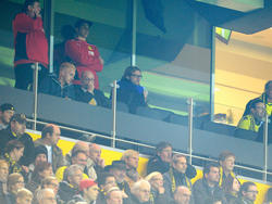 Ungewohnte Perspektive: Dortmunds Trainer Jürgen Klopp (m.) musste das Spiel gegen Marseille auf der Tribüne verfolgen