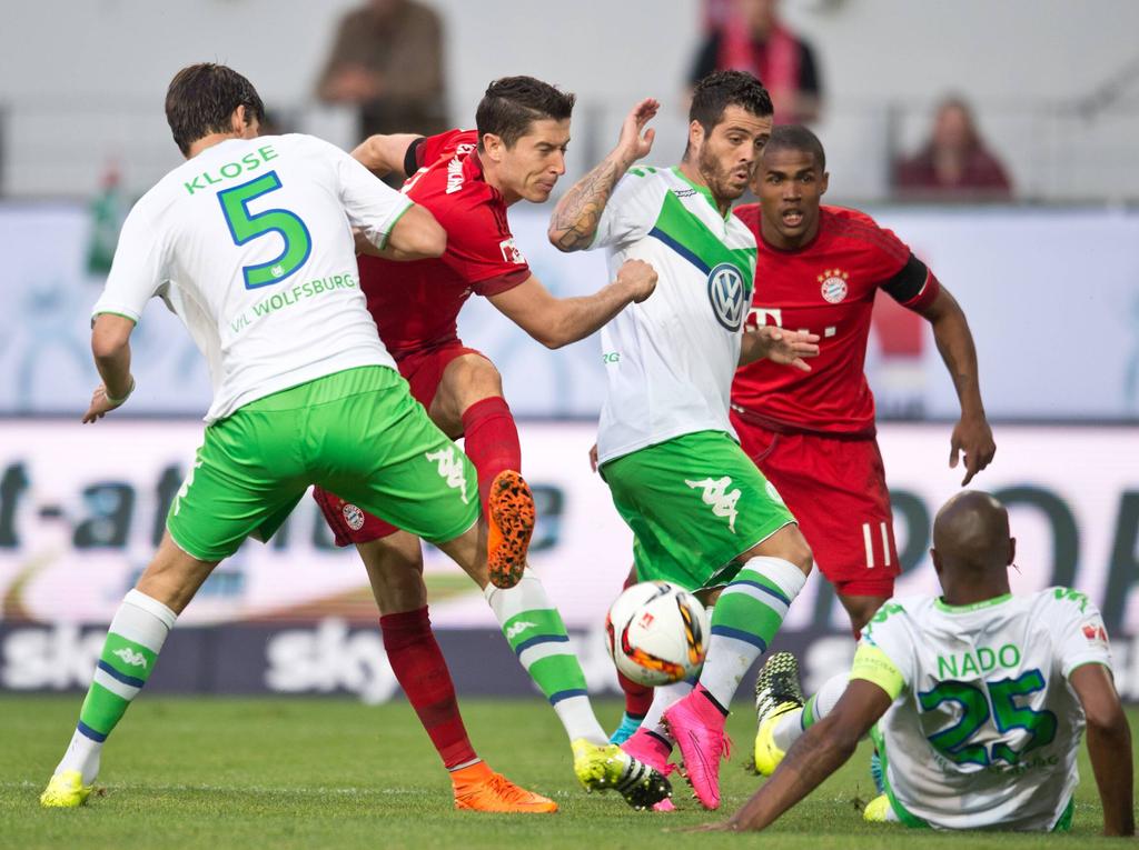 Robert Lewandowski anotó cinco tantos contra el Wolfsburgo. (Foto: Imago)