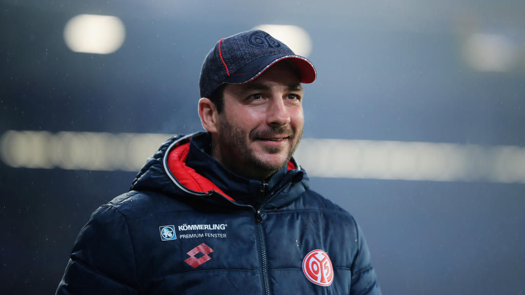 Mainz-Trainer Sandro Schwarz ist am Sonntag wohl wieder fit Mainz-Trainer Sandro Schwarz ist am Sonntag wohl wieder fit
