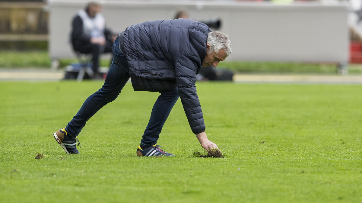 Mirko Slomka ist der neue Trainer bei Hannover 96 Mirko Slomka ist der neue Trainer bei Hannover 96
