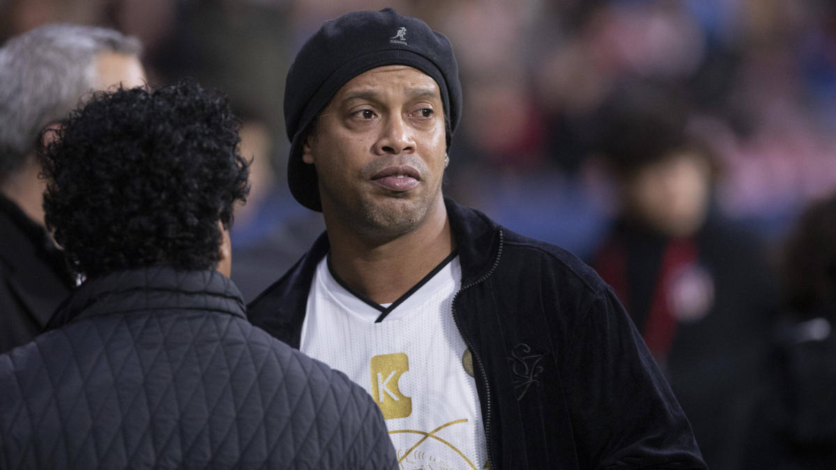 Ronaldinho steht unter Hausarrest Ronaldinho steht unter Hausarrest
