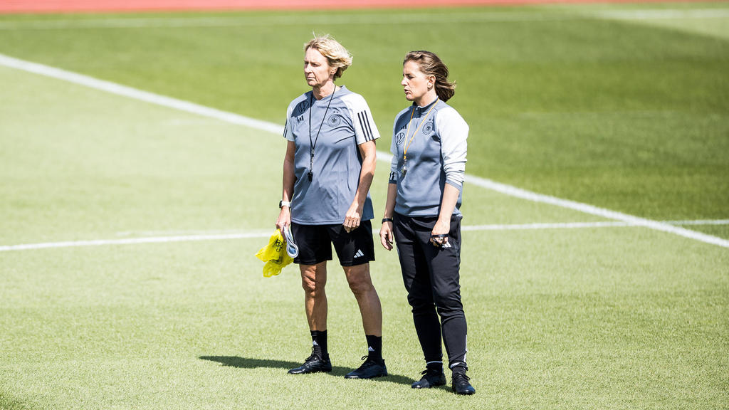 Mit WM-Ballast und ohne die erkrankte Bundestrainerin müssen die DFB-Frauen die Olympia-Qualifikation angehen