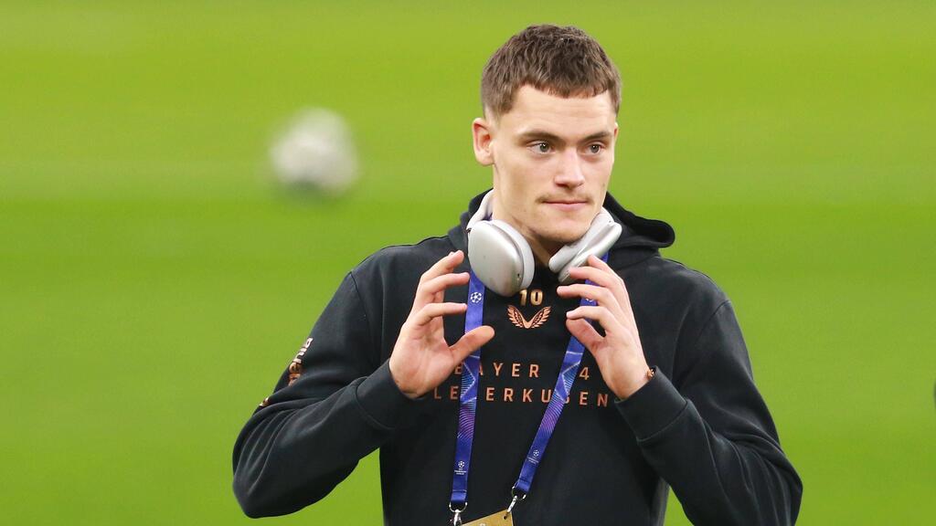 Florian Wirtz könnte Bayer Leverkusen im Sommer in Richtung FC Bayern verlassen Florian Wirtz könnte Bayer Leverkusen im Sommer in Richtung FC Bayern verlassen