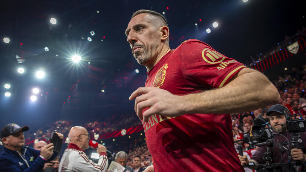 Franck Ribéry blickt auf Franck Ribéry blickt auf