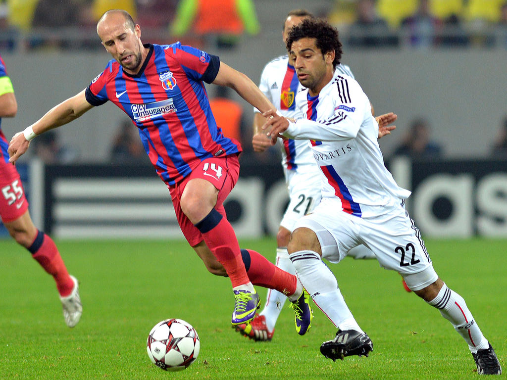 Für den FC Basel und Mohamed Salah (r.) geht es am Mittwoch gegen Schalke