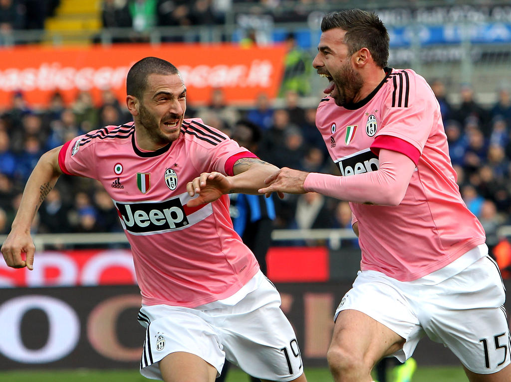 Un gol de la Juventus en esta ocasión llevó la firma de Andrea Barzagli (dcha.). (Foto: Getty)